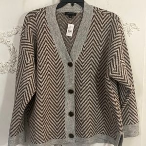 Ann Taylor cardigan. SZ XL. NWT